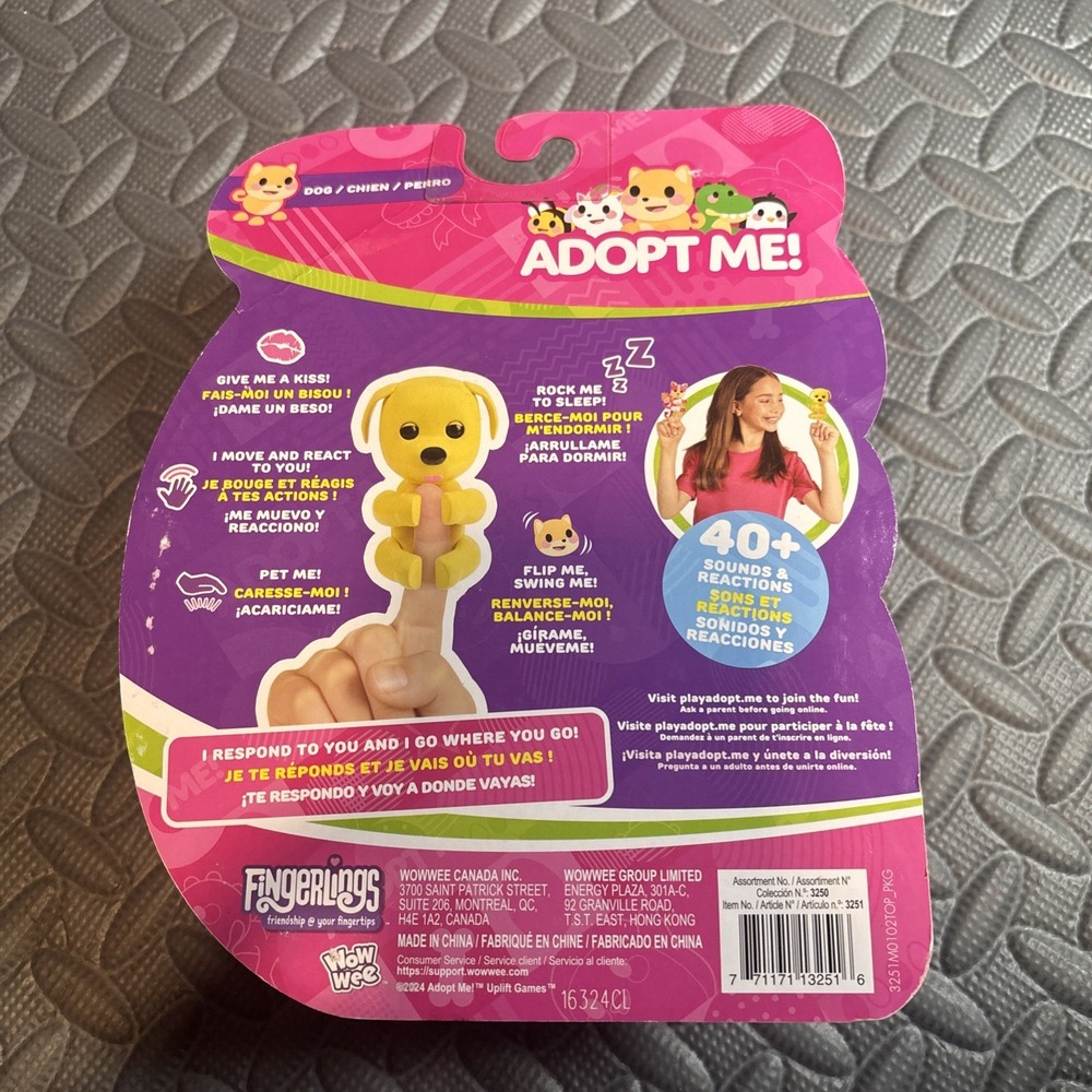 Fingerlings Adopt Me! Interactive Dog - Picture 2 of 2
